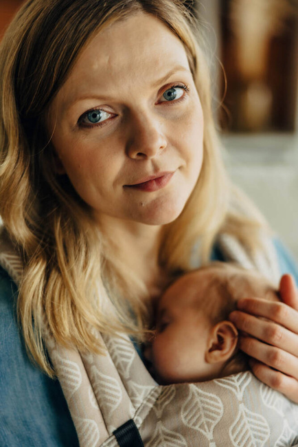 LennyLamb baby carrier LennyLight - Petals - Restful