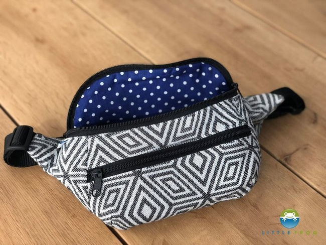 Saszetko-nerka Little Frog - Black Cube