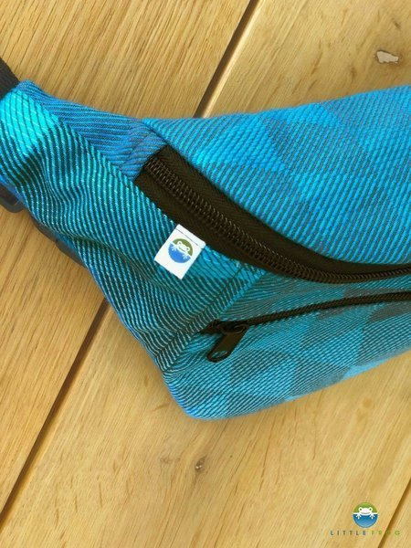 Saszetko-nerka Little Frog - Navy Illusion - Turkus