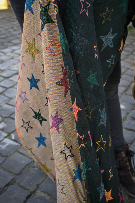 Chusta tkana Yaro Slings - Stellar Spongy Black Multicolor Glossy