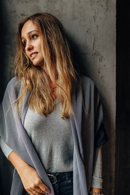 Shawl made of wrap fabric LennyLamb - Little Herringbone Ombre Grey